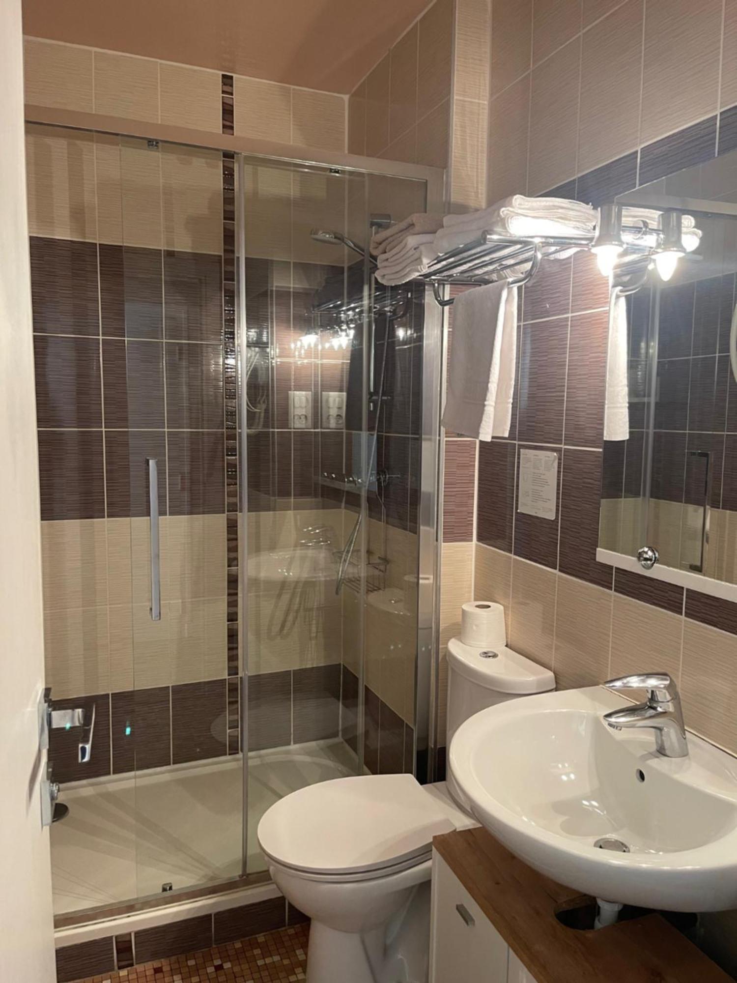 Hotel-Restaurant Le Sorgia Bellegarde-sur-Valserine Dış mekan fotoğraf