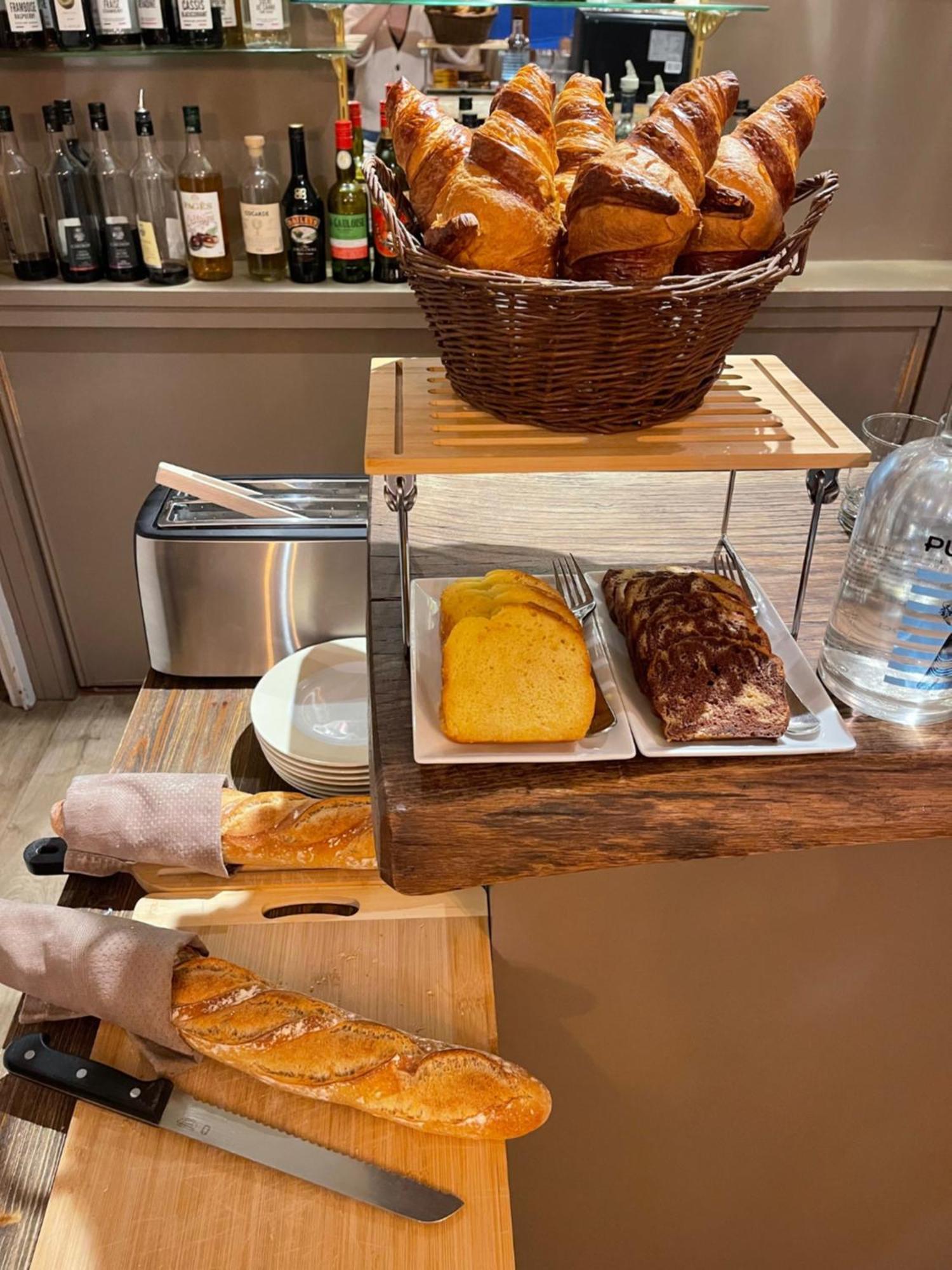Hotel-Restaurant Le Sorgia Bellegarde-sur-Valserine Dış mekan fotoğraf